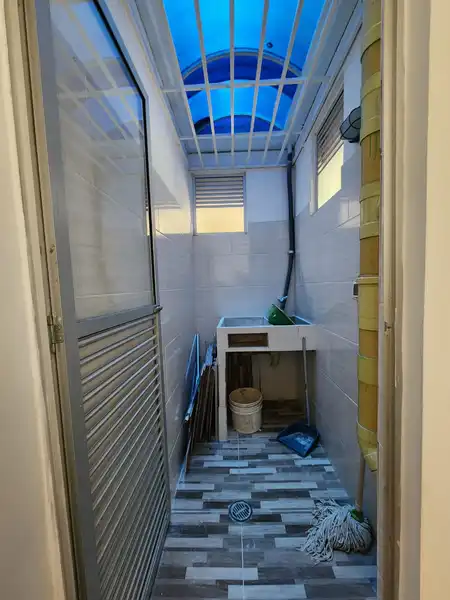 HERMOSO APARTAMENTO, PRIMER PISO