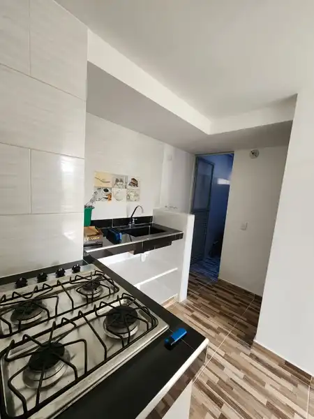 HERMOSO APARTAMENTO, PRIMER PISO