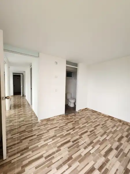 HERMOSO APARTAMENTO, PRIMER PISO
