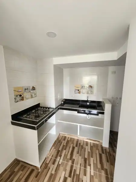 HERMOSO APARTAMENTO, PRIMER PISO